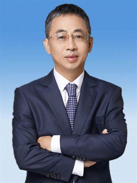 侯金龙 华为数字能源总裁 河南省充电产业联盟荣誉会长
