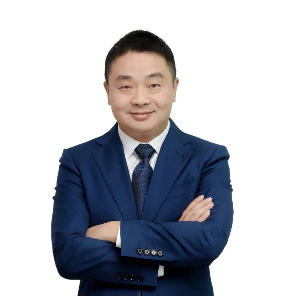 谢  军  河南省充电产业联盟副理事长、郑州汇卓展览策划有限公司董事长
