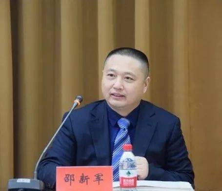 邵新军  河南省人大常委  河南省新能源商会监事长    河南省充电产业联盟专家委员会副主任