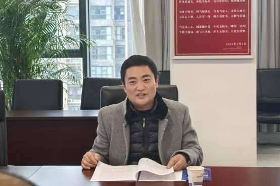 河南省新能源商会副秘书长韩天旭给大家拜年